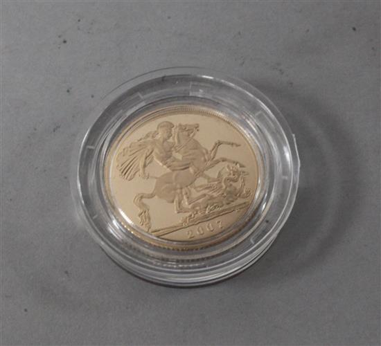 A cased 2007 gold full sovereign.